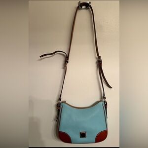 Like new!!Dooney and Burke Pebble Grain Crossbody